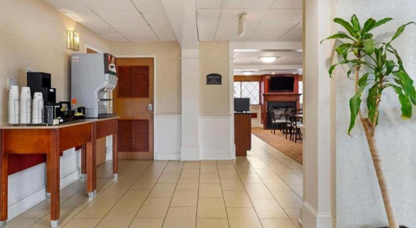 Best Western Plus The Inn at Sharon/Foxboro Exterior foto